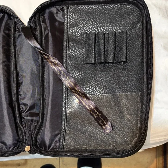 Black Bible Cover Bag - Picture 4 of 6